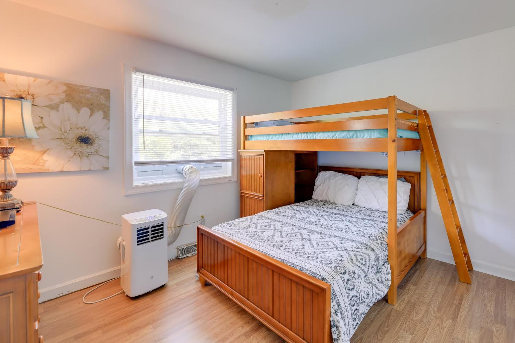 West Of The Moon Ocean Apt With Beach Access! Emerald Isle Esterno foto